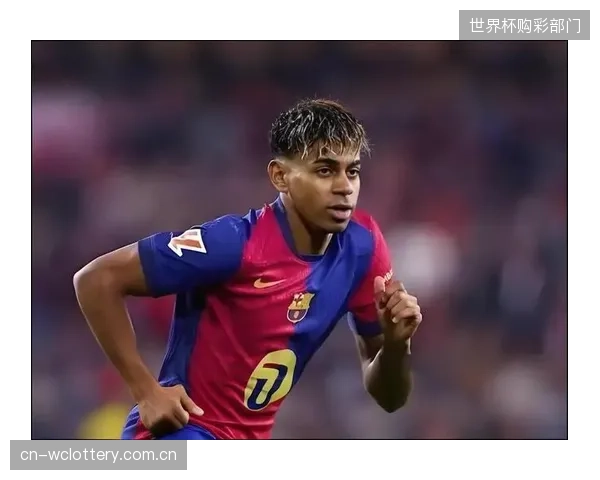 18岁亚马尔将迎首次世界杯大考,其年轻体能能否持续冲击对手防线。 18岁亚马尔将迎首次世界杯大考,其年轻体能能否持续冲击对手防线。